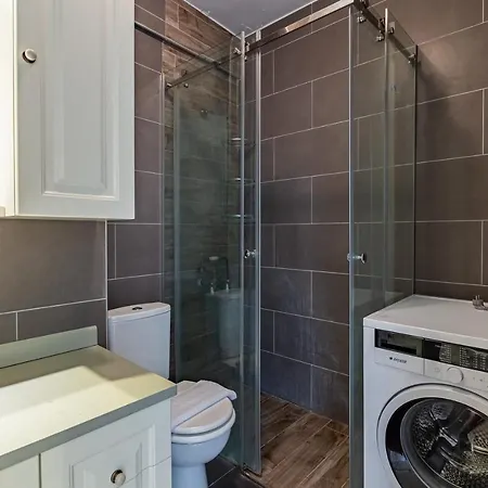 Comfortable Apartment In Besiktas Center Near Popular Attractions *